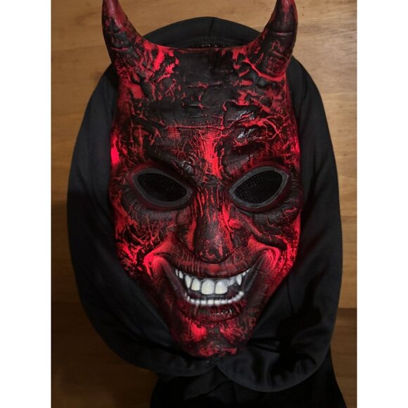 Light Up Red SMOLDERING DEVIL MASK Demon Halloween Costume Adult Size - EUC - Picture 3 of 6